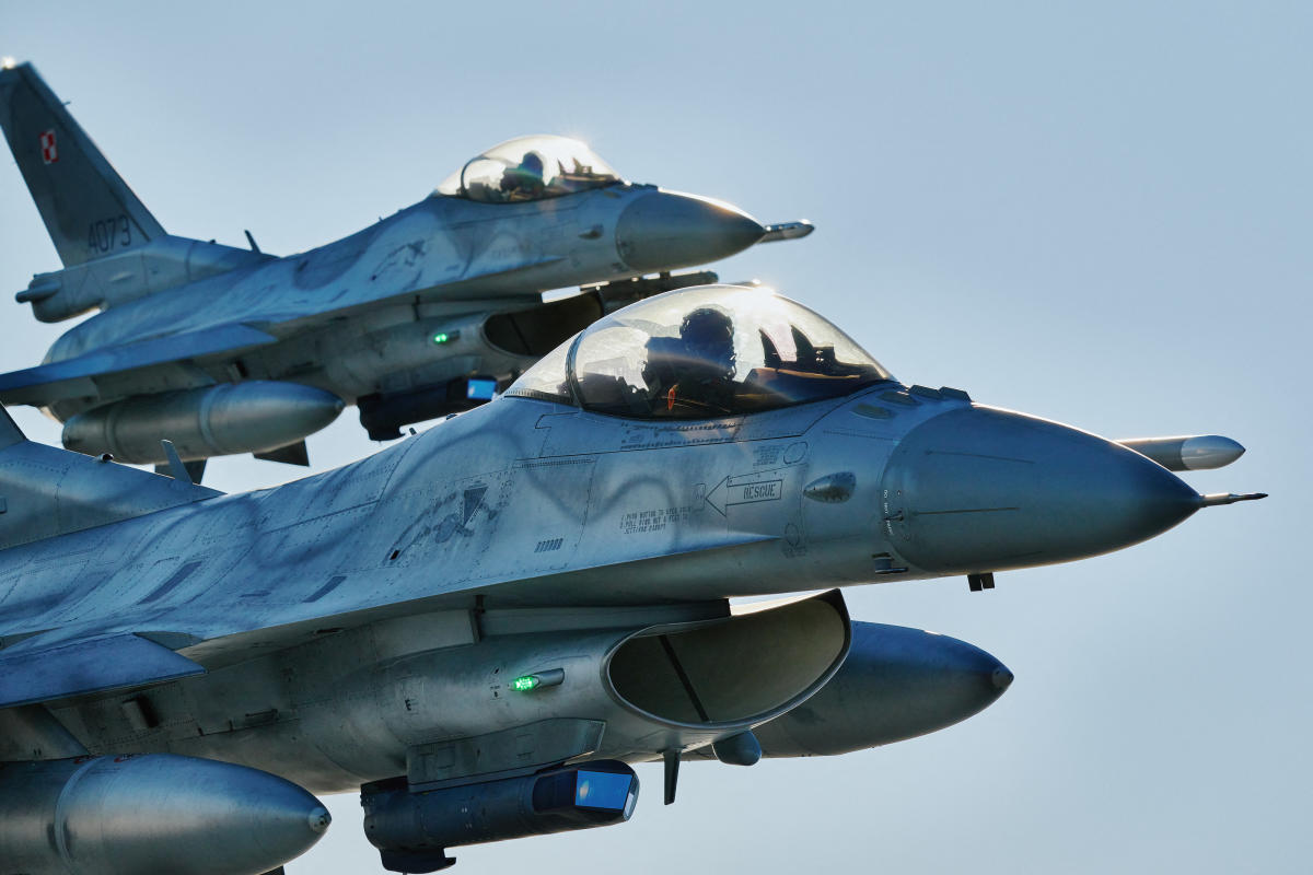 Ze względów bezpieczeństwa Qatar 2022 jest eskortowany przez polskie myśliwce bombardujące F-16.